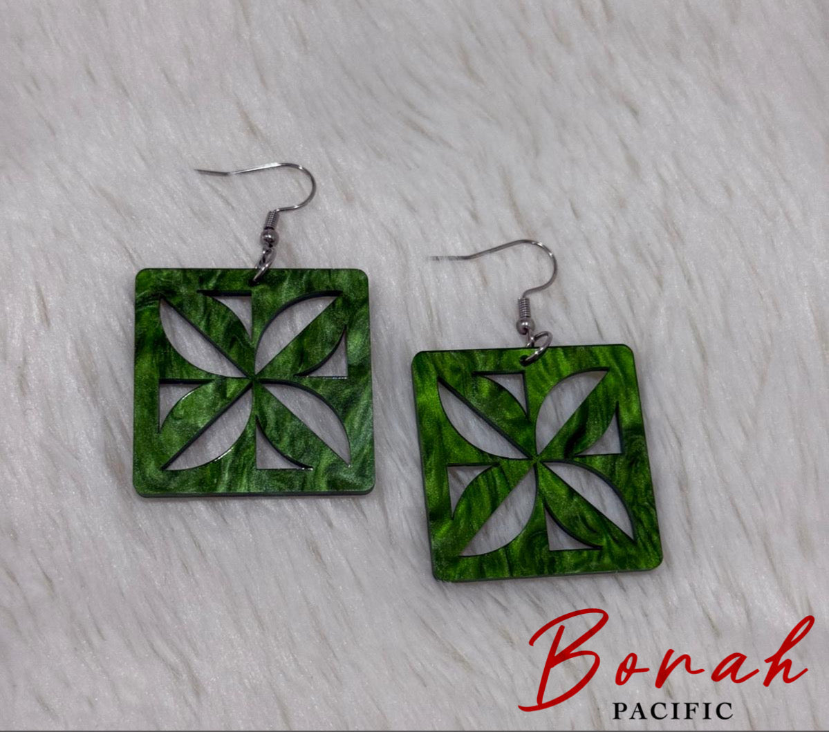 Le-TIARE Earrings 🌺