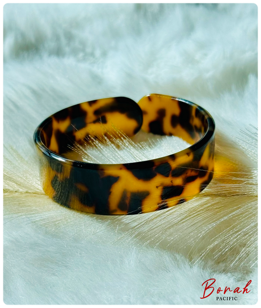Le-LAUMEI Shell Bracelet (plain design)