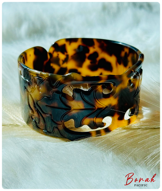 Le-LAUMEI Shell Bracelet (elei design)