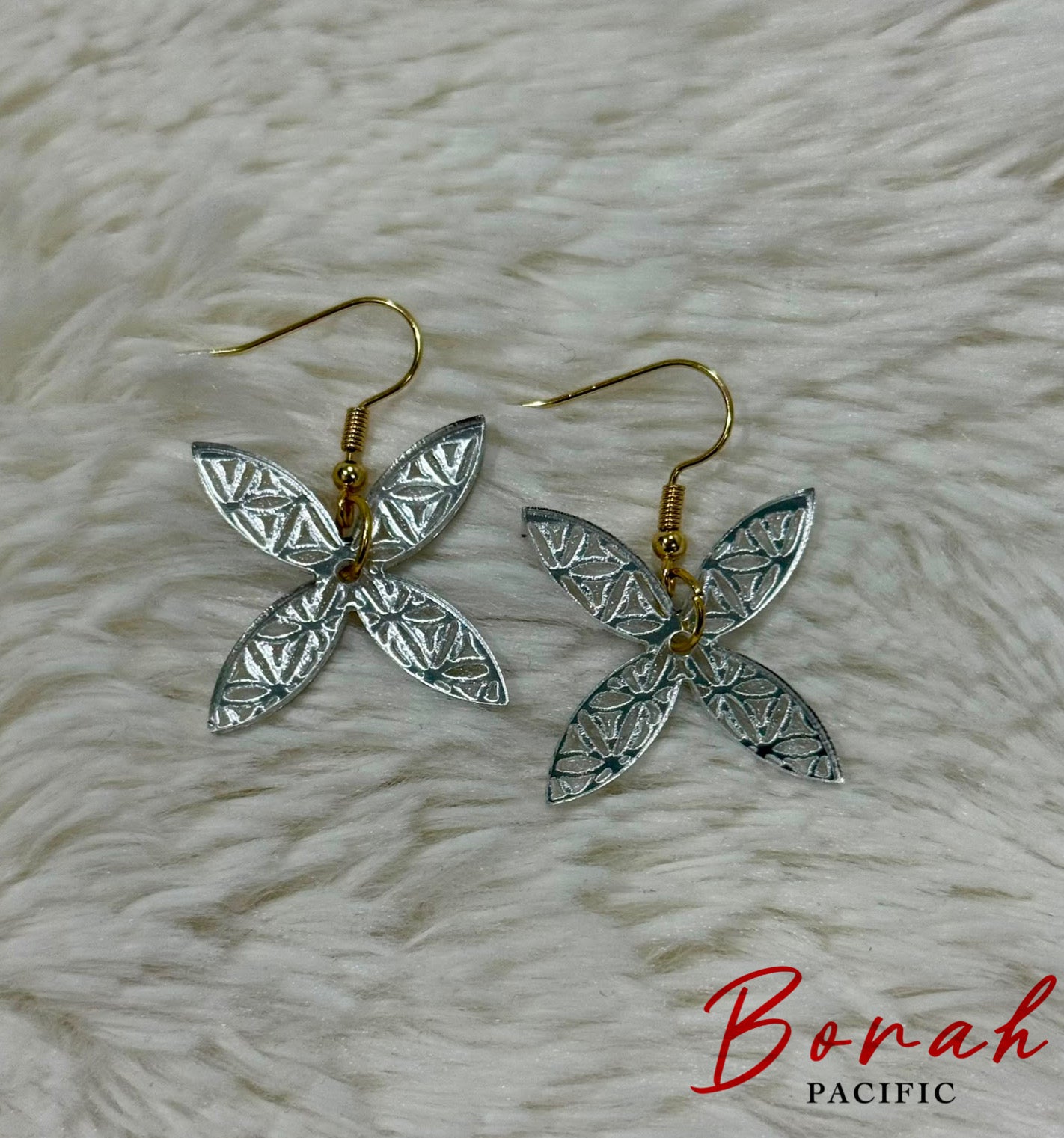 Le-TAVA’ESINA Earrings 🌺