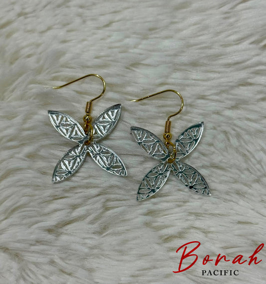 Le-TAVA’ESINA Earrings 🌺