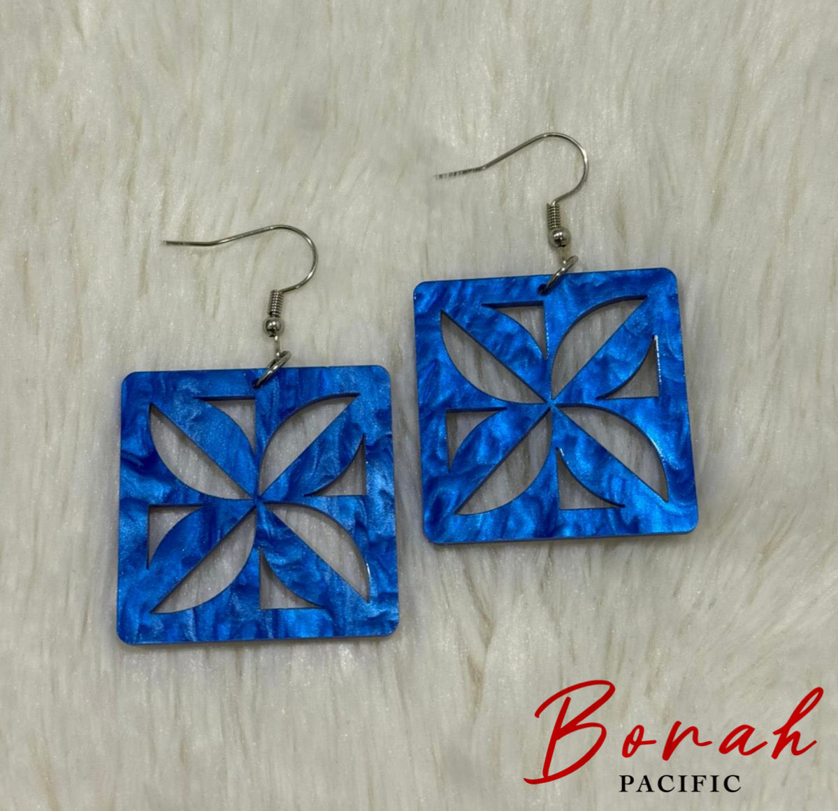 Le-TIARE Earrings 🌺