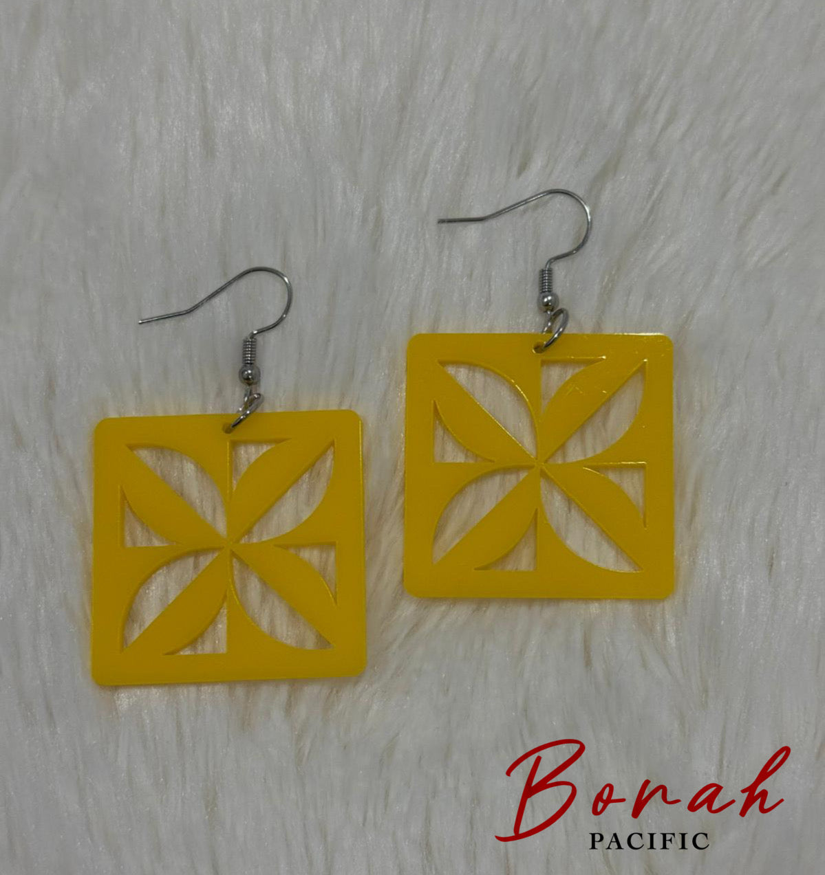 Le-TIARE Earrings 🌺